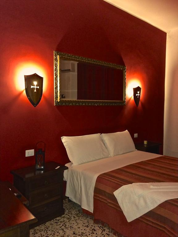 ピアッツァ・アルメリーナ B＆B ディモーラ デル コンテ Bed & Breakfast 部屋 写真